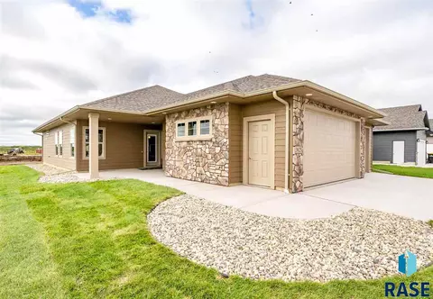 3625 E Prairie Wind St, Sioux Falls, SD 57108 photo 1
