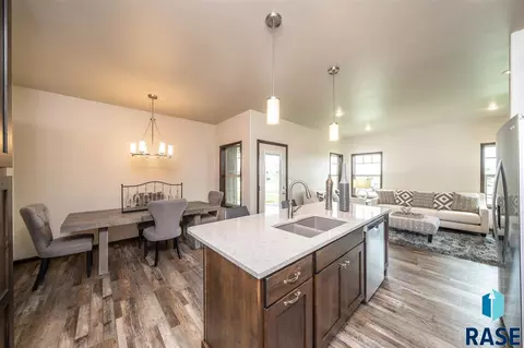 3625 E Prairie Wind St, Sioux Falls, SD 57108 photo 4