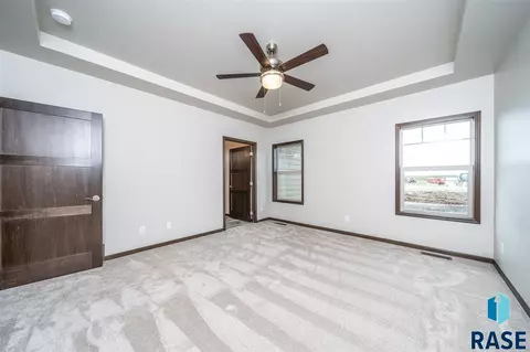 3625 E Prairie Wind St, Sioux Falls, SD 57108 photo 12