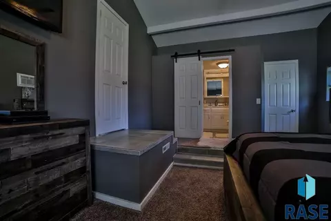 307 N Washington Ave, Viborg, SD 57070 photo 9