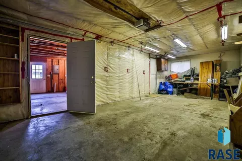 307 N Washington Ave, Viborg, SD 57070 photo 33