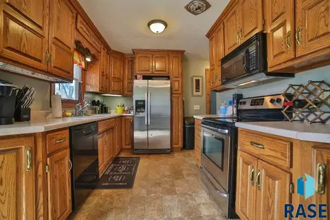 307 N Washington Ave, Viborg, SD 57070 photo 3