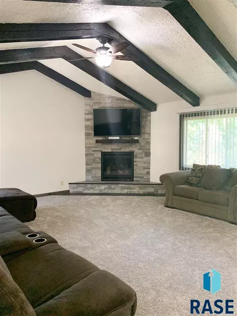 47168 245th St, Dell Rapids, SD 57022 photo 9