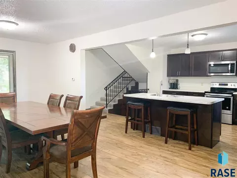 47168 245th St, Dell Rapids, SD 57022 photo 5