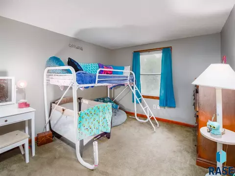 1609 S Bahnson Ave, Sioux Falls, SD 57103 photo 14
