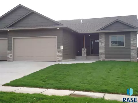 6605 E Dugout Ln, Sioux Falls, SD 57110 photo 1