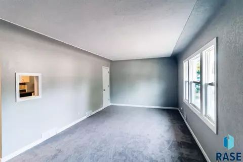 1709 E Mulberry St, Sioux Falls, SD 57103 photo 4