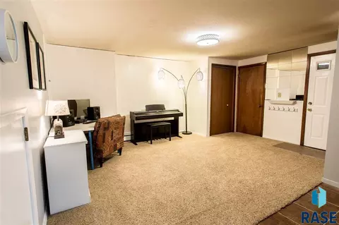 1300 E Otonka Trl, Sioux Falls, SD 57103 photo 32