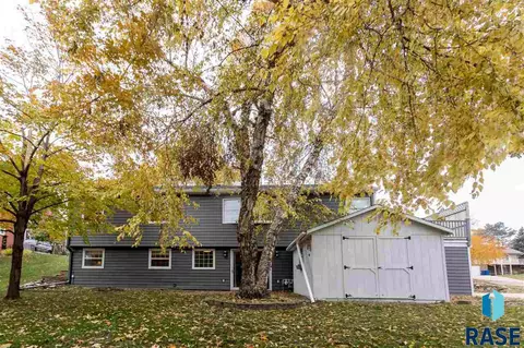 1300 E Otonka Trl, Sioux Falls, SD 57103 photo 5