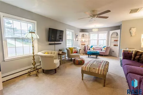 1300 E Otonka Trl, Sioux Falls, SD 57103 photo 10