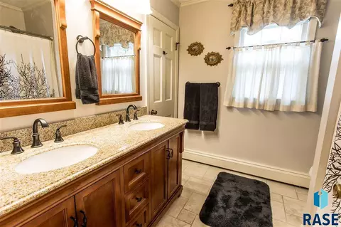 1300 E Otonka Trl, Sioux Falls, SD 57103 photo 20