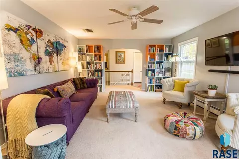 1300 E Otonka Trl, Sioux Falls, SD 57103 photo 11