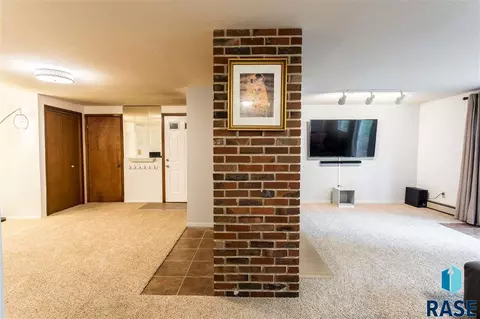 1300 E Otonka Trl, Sioux Falls, SD 57103 photo 33