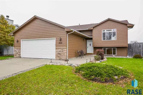 5612 S Cain Ave, Sioux Falls, SD 57106 photo 1