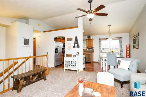 5612 S Cain Ave, Sioux Falls, SD 57106 photo 7