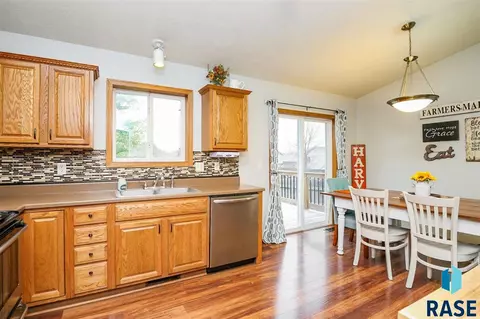 5612 S Cain Ave, Sioux Falls, SD 57106 photo 12