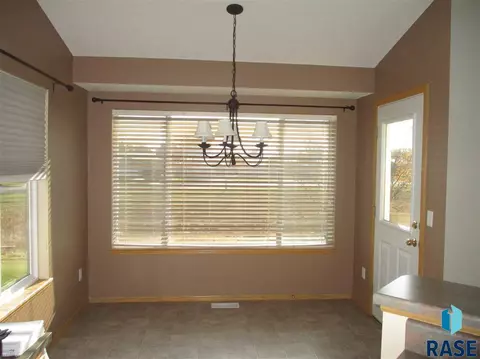 4608 S Key Ave, Sioux Falls, SD 57106 photo 14