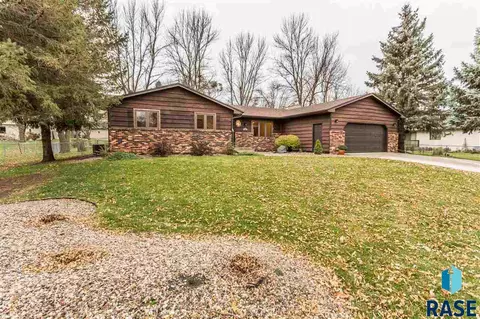 705 E Sandpiper Trl, Sioux Falls, SD 57108 photo 1