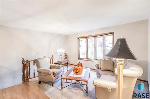 705 E Sandpiper Trl, Sioux Falls, SD 57108 photo 4