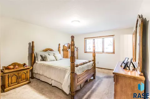 705 E Sandpiper Trl, Sioux Falls, SD 57108 photo 12