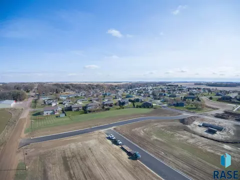 408 W 5th St, Crooks, SD 57020 photo 7