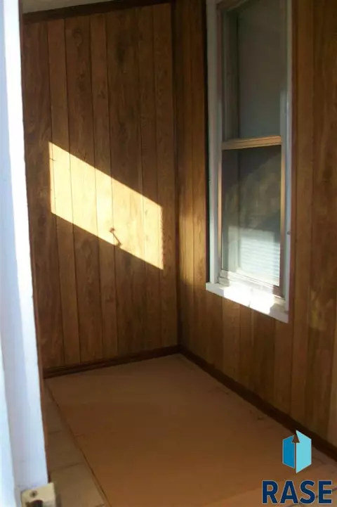 206 E 7th St, Dell Rapids, SD 57022 photo 32