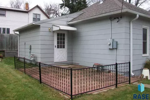 206 E 7th St, Dell Rapids, SD 57022 photo 9