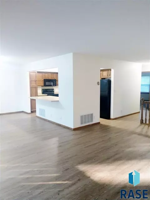 1515 N Ridge Rd, Mitchell, SD 57301 photo 30