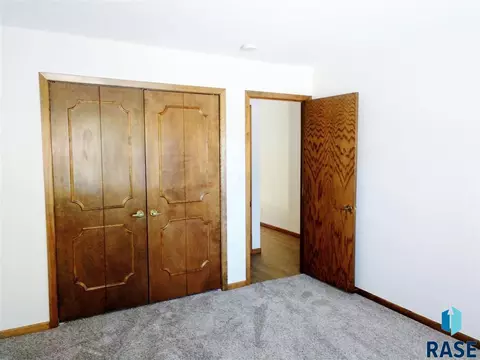 1515 N Ridge Rd, Mitchell, SD 57301 photo 28