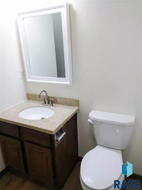 1515 N Ridge Rd, Mitchell, SD 57301 photo 24