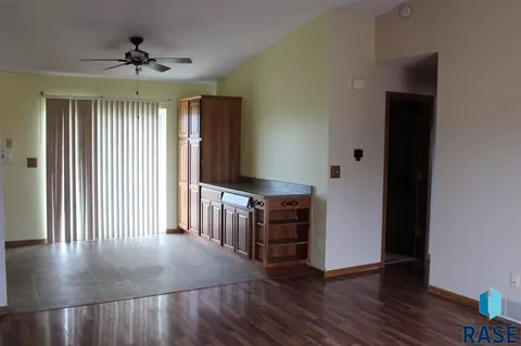 600 N Poplar Ave, Tea, SD 57064 photo 6