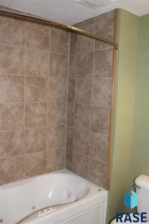 600 N Poplar Ave, Tea, SD 57064 photo 12