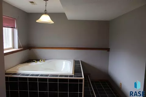 600 N Poplar Ave, Tea, SD 57064 photo 23