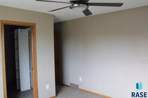 600 N Poplar Ave, Tea, SD 57064 photo 14