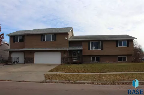 600 N Poplar Ave, Tea, SD 57064 photo 1