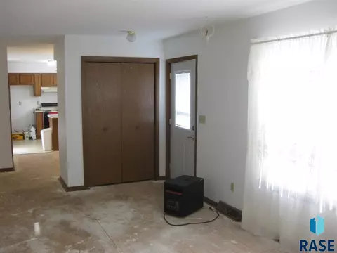 410 Kringen Ave, Baltic, SD 57003 photo 3