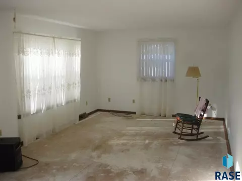 410 Kringen Ave, Baltic, SD 57003 photo 2