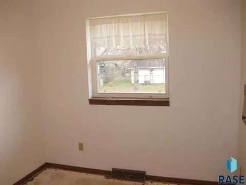 410 Kringen Ave, Baltic, SD 57003 photo 10