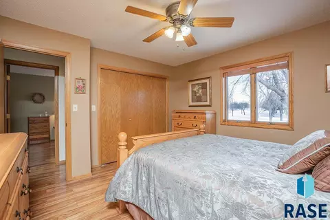 Undisclosed, Sioux Falls, SD 57103 photo 19