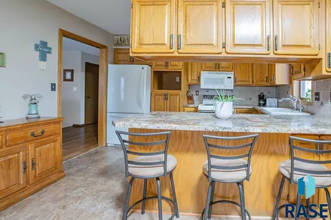 Undisclosed, Sioux Falls, SD 57103 photo 11