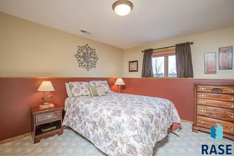 Undisclosed, Sioux Falls, SD 57103 photo 26