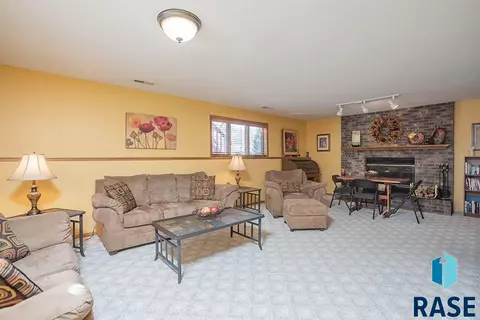 Undisclosed, Sioux Falls, SD 57103 photo 24