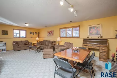 Undisclosed, Sioux Falls, SD 57103 photo 23