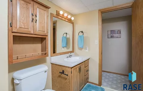 Undisclosed, Sioux Falls, SD 57103 photo 27