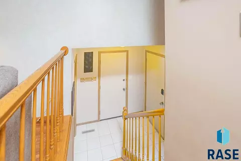 Undisclosed, Sioux Falls, SD 57103 photo 4