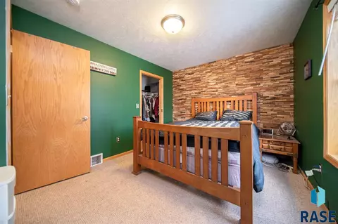 620 N Spring Ave, Sioux Falls, SD 57104 photo 16
