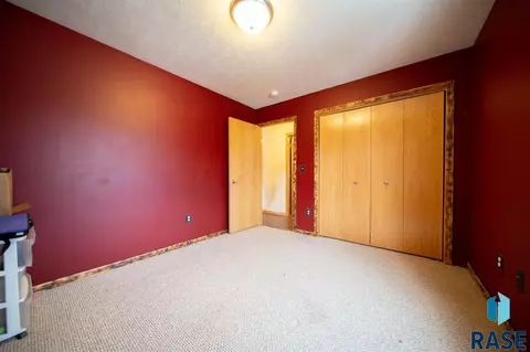 620 N Spring Ave, Sioux Falls, SD 57104 photo 14