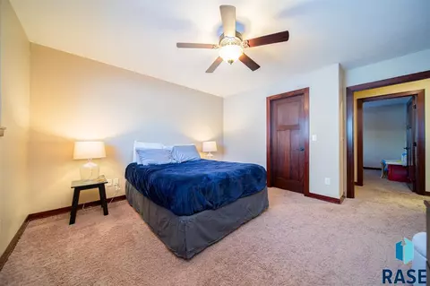 1809 S Locust Ave, Brandon, SD 57005 photo 21