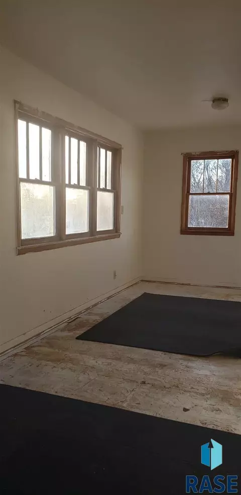 300 4th St, Jasper, MN 56144 photo 5