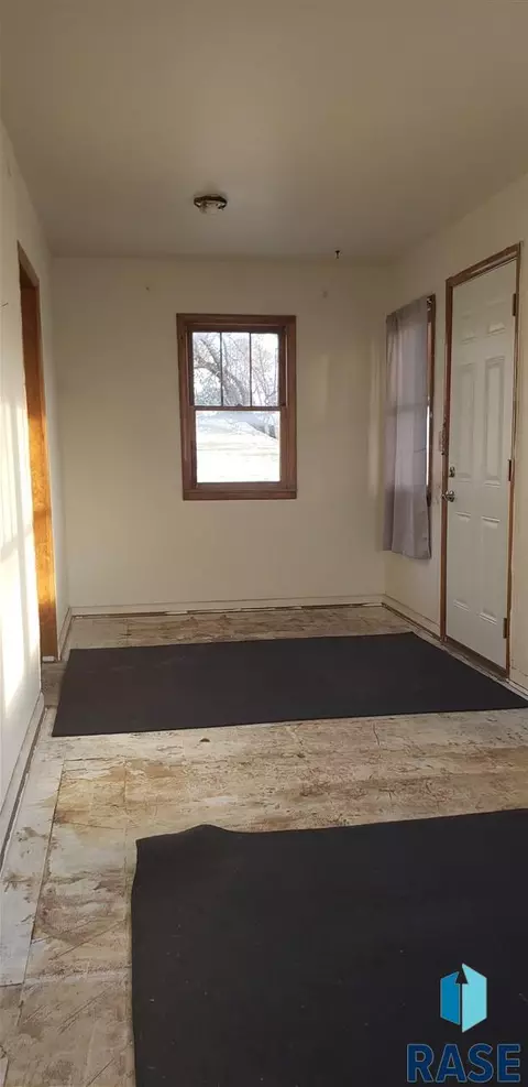 300 4th St, Jasper, MN 56144 photo 4